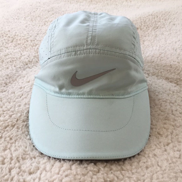 Nike Accessories - Nike baseball hat
